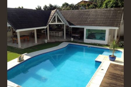 3_photo/94cf00625d.7e2ea02b9085bf9d-ATLAS-c8c2d62a-0631-4588-9db4-8eefc45c6c6f.jpg de casa de condomínio à venda com 4 quartos, 1000m² em Chácara Moinho Velho, Carapicuíba