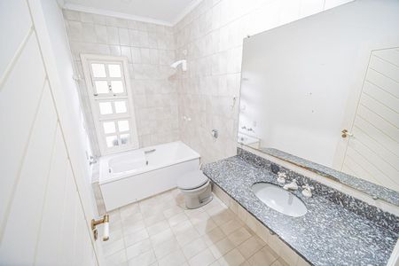 30_photo/94cf00634f.5b86ecbfc5c60960-ATLAS-cf51ef02-4e43-49b9-8636-8dcdec48bc78.jpg de casa de condomínio à venda com 5 quartos, 540m² em Recanto Impla, Carapicuíba