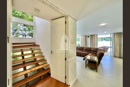 16_photo/94cf006461.df2406aa61ba3211-ATLAS-324247a2-2313-432a-807e-d11b0b26de1d.jpg de casa à venda com 3 quartos, 574m² em Recanto Impla, Carapicuíba