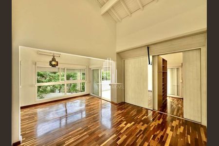 4_photo/94cf006461.df2406aa61ba3211-ATLAS-9c2d75ee-5b61-4032-80c0-a4d3f0e3e976.jpg de casa à venda com 3 quartos, 574m² em Recanto Impla, Carapicuíba