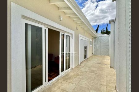 5_photo/94cf006461.df2406aa61ba3211-ATLAS-f81e2f60-da89-40b0-8c4b-ec29416a8a5a.jpg de casa à venda com 3 quartos, 574m² em Recanto Impla, Carapicuíba