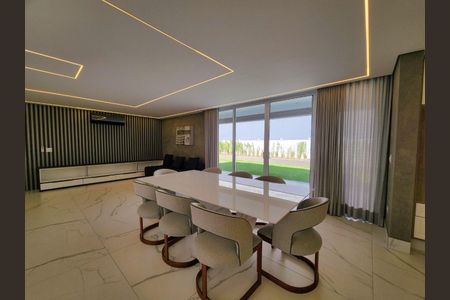 3_photo/94cf00646f.f861ecc718bdcbd7-ATLAS-1bb98563-5fb8-41fb-882b-1ec89b34fc44.jpg de casa de condomínio à venda com 3 quartos, 300m² em Recanto Impla, Carapicuíba