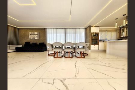 9_photo/94cf00646f.f861ecc718bdcbd7-ATLAS-6178cdee-bede-432f-9702-237acf30dddc.jpg de casa de condomínio à venda com 3 quartos, 300m² em Recanto Impla, Carapicuíba