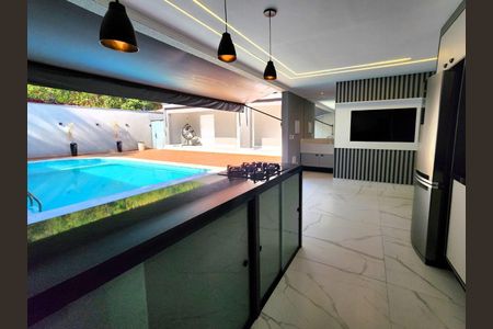 6_photo/94cf00646f.f861ecc718bdcbd7-ATLAS-c5921526-55c7-4e5a-bdae-7750957bb0c5.jpg de casa de condomínio à venda com 3 quartos, 300m² em Recanto Impla, Carapicuíba