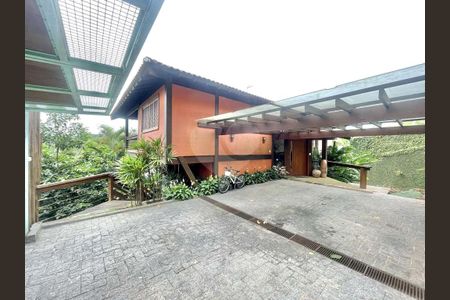 4_photo/94cf0064c7.8ca146e4695ff152-ATLAS-1e8c3a5e-1575-48a9-a7b2-b2975fb308a8.jpg de casa de condomínio à venda com 3 quartos, 282m² em Recanto Impla, Carapicuíba