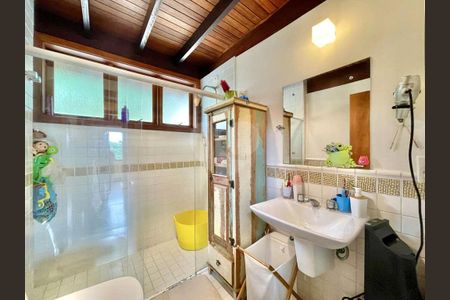 46_photo/94cf0064c7.8ca146e4695ff152-ATLAS-5ee3cdb5-081e-4d3f-8816-abffc343bff2.jpg de casa de condomínio à venda com 3 quartos, 282m² em Recanto Impla, Carapicuíba