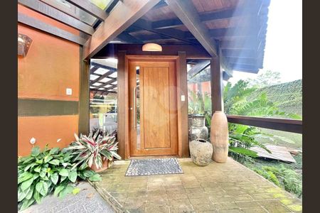 7_photo/94cf0064c7.8ca146e4695ff152-ATLAS-ba042b8c-6fb9-481a-bee9-d6a9d080f8d4.jpg de casa de condomínio à venda com 3 quartos, 282m² em Recanto Impla, Carapicuíba