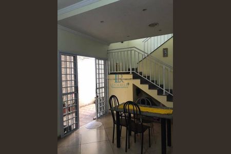 11_photo/94cf006503.08f922be3a726ba4-ATLAS-3f09dae0-cdf9-4fed-b09b-906e62b0bf62.jpg de casa à venda com 4 quartos, 230m² em Chácara das Paineiras, Carapicuíba