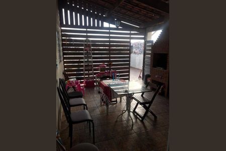 5_photo/94cf006503.08f922be3a726ba4-ATLAS-e94c80b2-f00a-4950-8359-7e3fa3cc98d5.jpg de casa à venda com 4 quartos, 230m² em Chácara das Paineiras, Carapicuíba