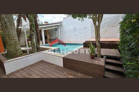 9_photo/94cf006507.93b8fa184532727f-ATLAS-546eabe5-0f41-4fef-b153-966f16d72e9e.jpg de casa à venda com 3 quartos, 250m² em Chácara das Paineiras, Carapicuíba
