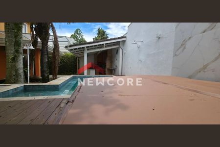 12_photo/94cf006507.93b8fa184532727f-ATLAS-680237ad-9d91-4333-bdd0-ee58e2f8d23f.jpg de casa à venda com 3 quartos, 250m² em Chácara das Paineiras, Carapicuíba