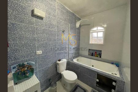 4_photo/94cf006587.93b8fa184532727f-ATLAS-35c0b06f-7665-48c3-9e86-3b9ef6deaebb.jpg de casa à venda com 3 quartos, 131m² em Vila Diva, Carapicuíba
