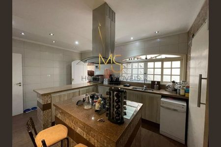 7_photo/94cf006587.93b8fa184532727f-ATLAS-5df8eb9e-bdcc-4e4f-b46d-de1e9c7e95d4.jpg de casa à venda com 3 quartos, 131m² em Vila Diva, Carapicuíba