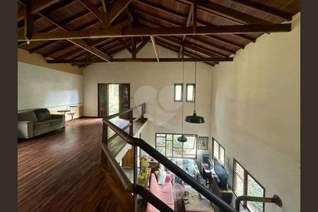 5_photo/94cf00659b.588d4a7fb74764b6-ATLAS-20934e79-05a1-4d42-9e43-60b0ea594b6f.jpg de casa à venda com 4 quartos, 303m² em Vila Diva, Carapicuíba