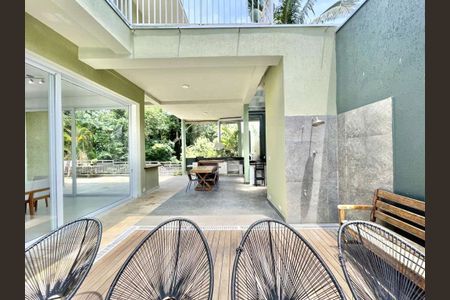 8_photo/94cf00668f.c696d6dfecea6f1c-ATLAS-2829a690-b582-449a-a8af-b086ca4fe7a3.jpg de casa à venda com 4 quartos, 386m² em Chácara das Candeias, Carapicuíba