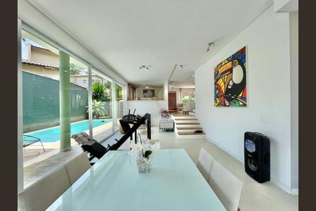 12_photo/94cf00668f.c696d6dfecea6f1c-ATLAS-35e123cf-419e-474b-b1df-58c2d69d3201.jpg de casa à venda com 4 quartos, 386m² em Chácara das Candeias, Carapicuíba