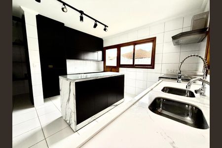 23_photo/94cf0067bd.98319c766f537efd-ATLAS-b9fd5d39-5511-401d-a5da-ffb5f2028e52.jpg de casa para alugar com 4 quartos, 391m² em Pousada dos Bandeirantes, Carapicuíba