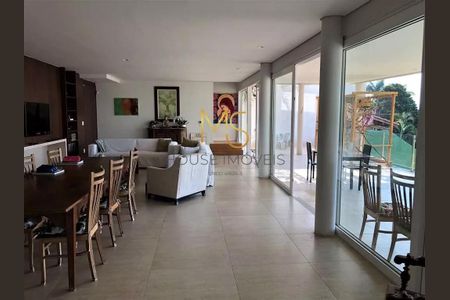 6_photo/94cf0067d5.54b8780a509023fd-ATLAS-7bf2a129-3572-40bf-87ed-a0438ab54f63.jpg de casa para alugar com 4 quartos, 550m² em Vilarejo, Carapicuíba