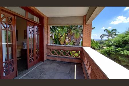 59_photo/94cf0067e1.791a2c086178d312-ATLAS-a63beb62-3aa8-4d6a-a1de-bb05ade5cf69.jpg de casa de condomínio à venda com 4 quartos, 650m² em Chacara Santa Lucia dos Ypes, Carapicuíba