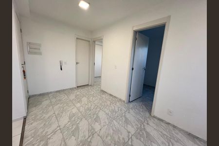 2_photo/94cf00682f.a0ee1a4b0e295c80-ATLAS-62c22a3e-0fb2-40c4-a473-c2ee7ef2ef70.jpg de apartamento à venda com 2 quartos, 34m² em Chacara Santa Lucia, Carapicuíba