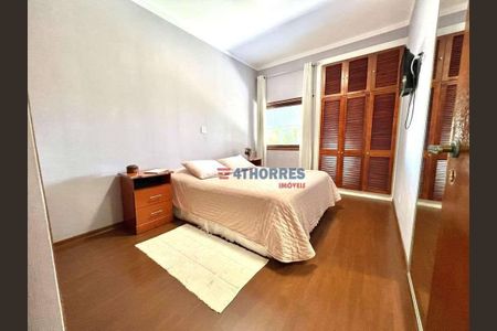 4_photo/94cf0068fd.3714cccd63f8fe2d-ATLAS-1035ff6d-4fc7-4376-b135-165c11db1fd5.jpg de casa à venda com 6 quartos, 619m² em Chácara das Paineiras, Carapicuíba