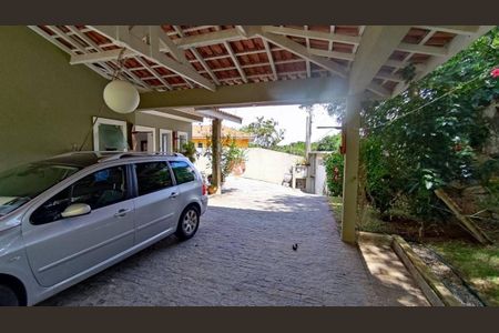 3_photo/94cf006969.ead0744c2329e0c8-ATLAS-1de6524f-b629-4f01-a8e7-9de681831a6b.jpg de casa para alugar com 4 quartos, 231m² em Chácara das Paineiras, Carapicuíba