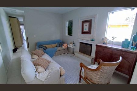 5_photo/94cf006969.ead0744c2329e0c8-ATLAS-91a20cc8-6aa2-4aed-a038-ae599c35faec.jpg de casa para alugar com 4 quartos, 231m² em Chácara das Paineiras, Carapicuíba