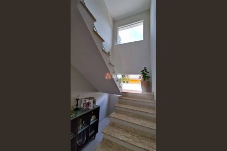 21_photo/94cf006969.ead0744c2329e0c8-ATLAS-acd15d40-0004-4cd0-a689-c496e6f07f01.jpg de casa para alugar com 4 quartos, 231m² em Chácara das Paineiras, Carapicuíba