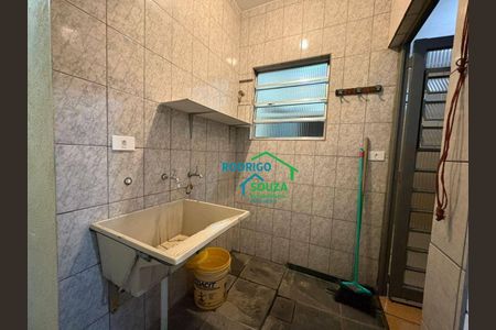 5_photo/94cf006a67.3714cccd63f8fe2d-ATLAS-3b03dd6a-c7b9-4ae7-9efc-c455443a4f5e.jpg de casa à venda com 2 quartos, 190m² em Jardim Ana Estela, Carapicuíba