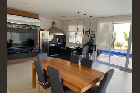 3_photo/94cf006e41.9f73e101bd22bb98-ATLAS-8621a8e7-8374-4a8b-89b1-88d5e45f36e8.jpg de casa para alugar com 3 quartos, 360m² em Vilarejo, Carapicuíba