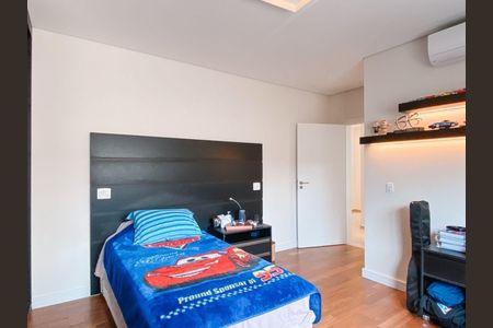 4_photo/94cf006e43.6dab91d44a59d054-ATLAS-30b39dcc-52fb-4b2d-90e9-f31cfe3bc7fb.jpg de casa à venda com 4 quartos, 365m² em Vilarejo, Carapicuíba