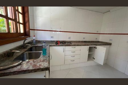 19_photo/94cf006f3d.e5c1dbf3952ec410-ATLAS-96bac8e6-a6c5-4636-9de5-7b76a1cb4133.jpg de casa à venda com 4 quartos, 223m² em Vilarejo, Carapicuíba