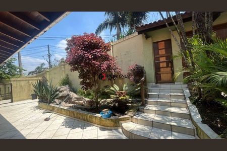 7_photo/94cf006f3d.e5c1dbf3952ec410-ATLAS-b5241424-b03e-4765-a541-839d78389a85.jpg de casa à venda com 4 quartos, 223m² em Vilarejo, Carapicuíba