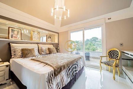 10_photo/94cf006f65.2f15d505e37c7ac5-ATLAS-edb6eb74-9efc-416b-89fd-a83def79df01.jpg de casa à venda com 5 quartos, 700m² em Vila Diva, Carapicuíba