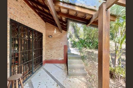 9_photo/94cf006f69.786c4abf0a136510-ATLAS-66d8b296-3f2c-4da3-a116-d01bcd81f3e4.jpg de casa à venda com 3 quartos, 450m² em Vila Diva, Carapicuíba