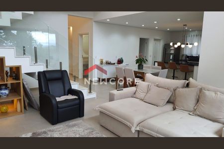 8_photo/94cf006f75.6dab91d44a59d054-ATLAS-318755fe-c183-4059-9e52-d7fb5c59a607.jpg de casa de condomínio à venda com 4 quartos, 365m² em Chácara dos Lagos, Carapicuíba