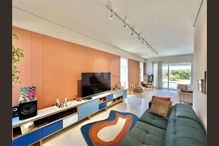 95_photo/94cf006fb5.a092227452ef5b5b-ATLAS-42902a89-2c4e-4c8b-a096-dbfa2f7b9be0.jpg de casa para alugar com 4 quartos, 345m² em Chácara dos Lagos, Carapicuíba