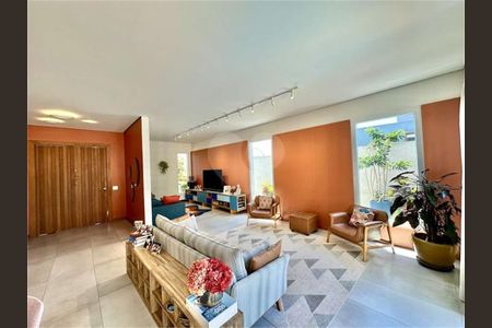 97_photo/94cf006fb5.a092227452ef5b5b-ATLAS-a91cc73e-8657-41e2-9ead-2e2badc8e62a.jpg de casa para alugar com 4 quartos, 345m² em Chácara dos Lagos, Carapicuíba