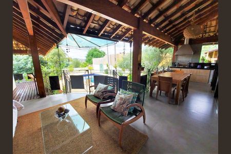 23_photo/94cf0071f3.5c4d2993a39340ff-ATLAS-ca979c39-509b-4f06-892e-2dc1bfffa008.jpg de casa de condomínio à venda com 4 quartos, 450m² em Vilarejo, Carapicuíba