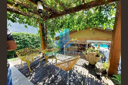 9_photo/94cf007373.4b31ccbd07ec468b-ATLAS-c2c1108d-0977-48be-b367-bd2bda0bb1ea.jpg de casa de condomínio à venda com 5 quartos, 322m² em Vilarejo, Carapicuíba