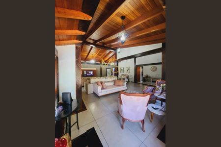 7_photo/94cf007493.93b8fa184532727f-ATLAS-6dcb0aeb-dd37-4477-92df-32cb66c1cbeb.jpg de casa de condomínio para alugar com 4 quartos, 320m² em Chácara dos Lagos, Carapicuíba