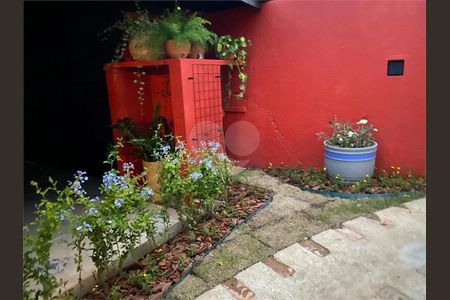 9_photo/94cf0074ab.06d0e82101a84137-ATLAS-7ebfb80b-a1b5-47ce-ae82-1c8c1a4d0dc5.jpg de casa à venda com 3 quartos, 320m² em Chácara dos Lagos, Carapicuíba