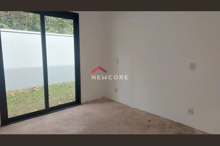 9_photo/94cf0074b1.58506769bdfd2446-ATLAS-4a15fbd8-54fa-4933-8997-45f092b31a3f.jpg de casa de condomínio à venda com 3 quartos, 207m² em Chácara dos Lagos, Carapicuíba