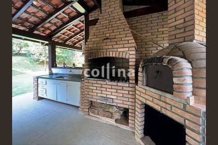 3_photo/94cf0074c5.ceff8192393c33de-ATLAS-2402c933-7a66-4e32-a5e5-2e543f0798a3.jpg de casa à venda com 4 quartos, 320m² em Chácara dos Lagos, Carapicuíba