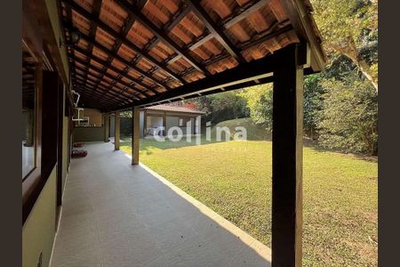 12_photo/94cf0074c5.ceff8192393c33de-ATLAS-87aa5a7a-d793-44b1-bf35-3fbeb6717d35.jpg de casa à venda com 4 quartos, 320m² em Chácara dos Lagos, Carapicuíba
