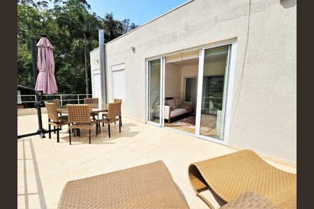 7_photo/94cf007517.014d739fb69e46b1-ATLAS-ca99f63c-9fbe-4dc9-b513-eaa5d0b228b0.jpg de casa de condomínio à venda com 4 quartos, 372m² em Chácara dos Lagos, Carapicuíba