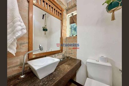 5_photo/94cf00751b.014dabbd1ea2480e-ATLAS-29624ffd-95a6-4258-a793-d1d2f6b43f7a.jpg de casa à venda com 3 quartos, 355m² em Parque Silvino Pereira, Carapicuíba