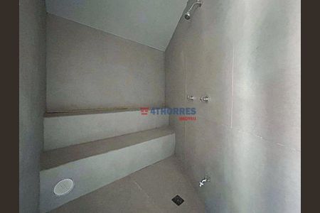 31_photo/94cf00751b.014dabbd1ea2480e-ATLAS-88f136b9-e642-466f-a98f-1b2c24ac82e0.jpg de casa à venda com 3 quartos, 355m² em Parque Silvino Pereira, Carapicuíba