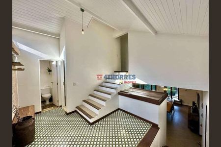 42_photo/94cf00751b.014dabbd1ea2480e-ATLAS-c46cc25f-efb1-47e2-957e-2bbddf1f5e00.jpg de casa à venda com 3 quartos, 355m² em Parque Silvino Pereira, Carapicuíba