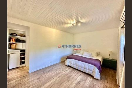 44_photo/94cf00751b.014dabbd1ea2480e-ATLAS-d2d06c69-5ecc-4a25-bae8-25ad4410dde9.jpg de casa à venda com 3 quartos, 355m² em Parque Silvino Pereira, Carapicuíba